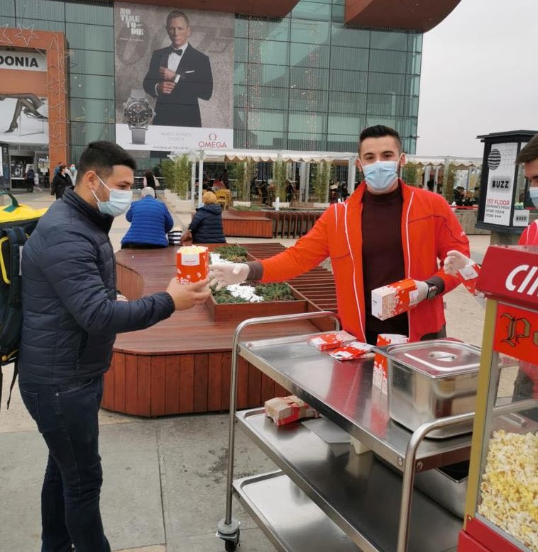Cineplexx a redeschis pofta de cinema cu popcorn dăruit în weekend
