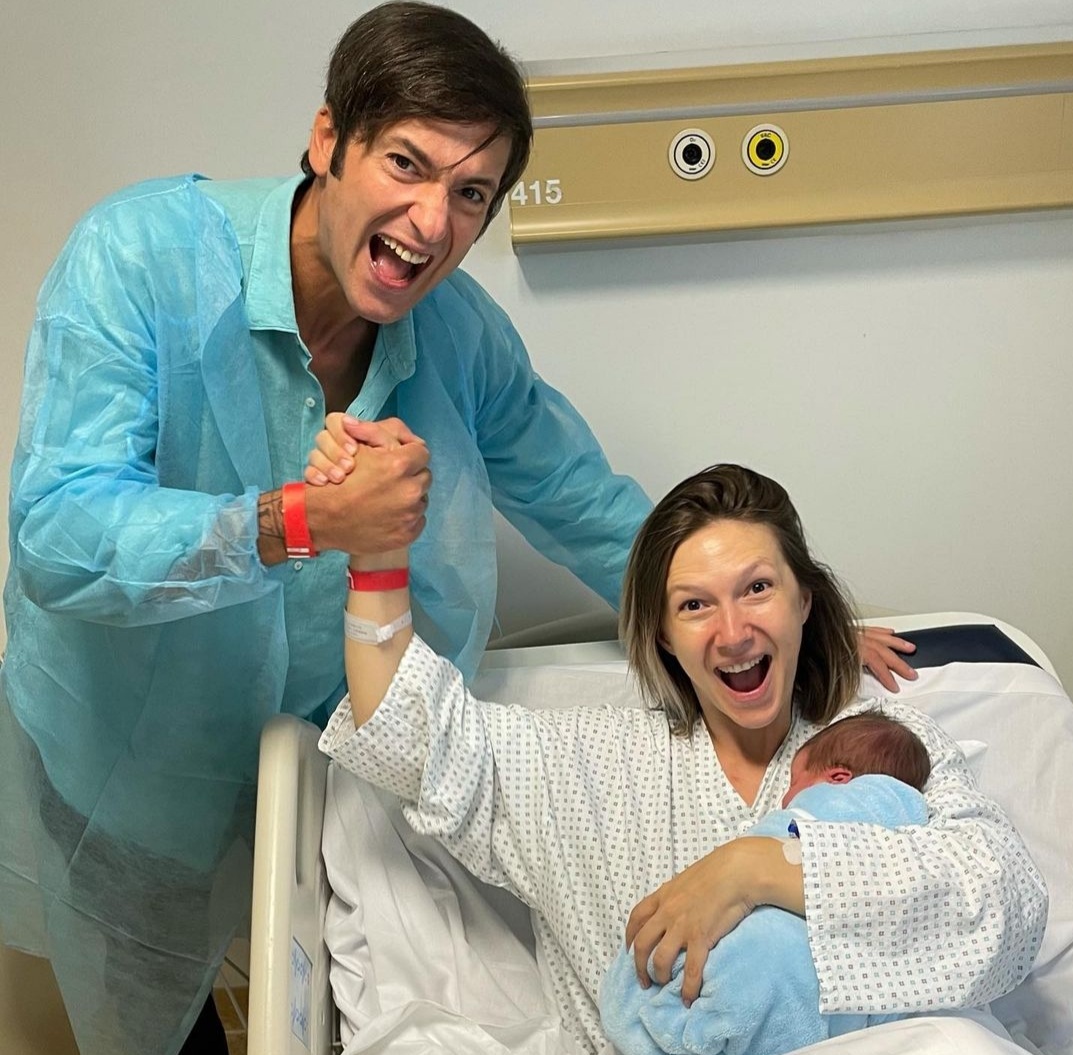 Adela Popescu si Radu Valcan au devenit parinti a treia oara!