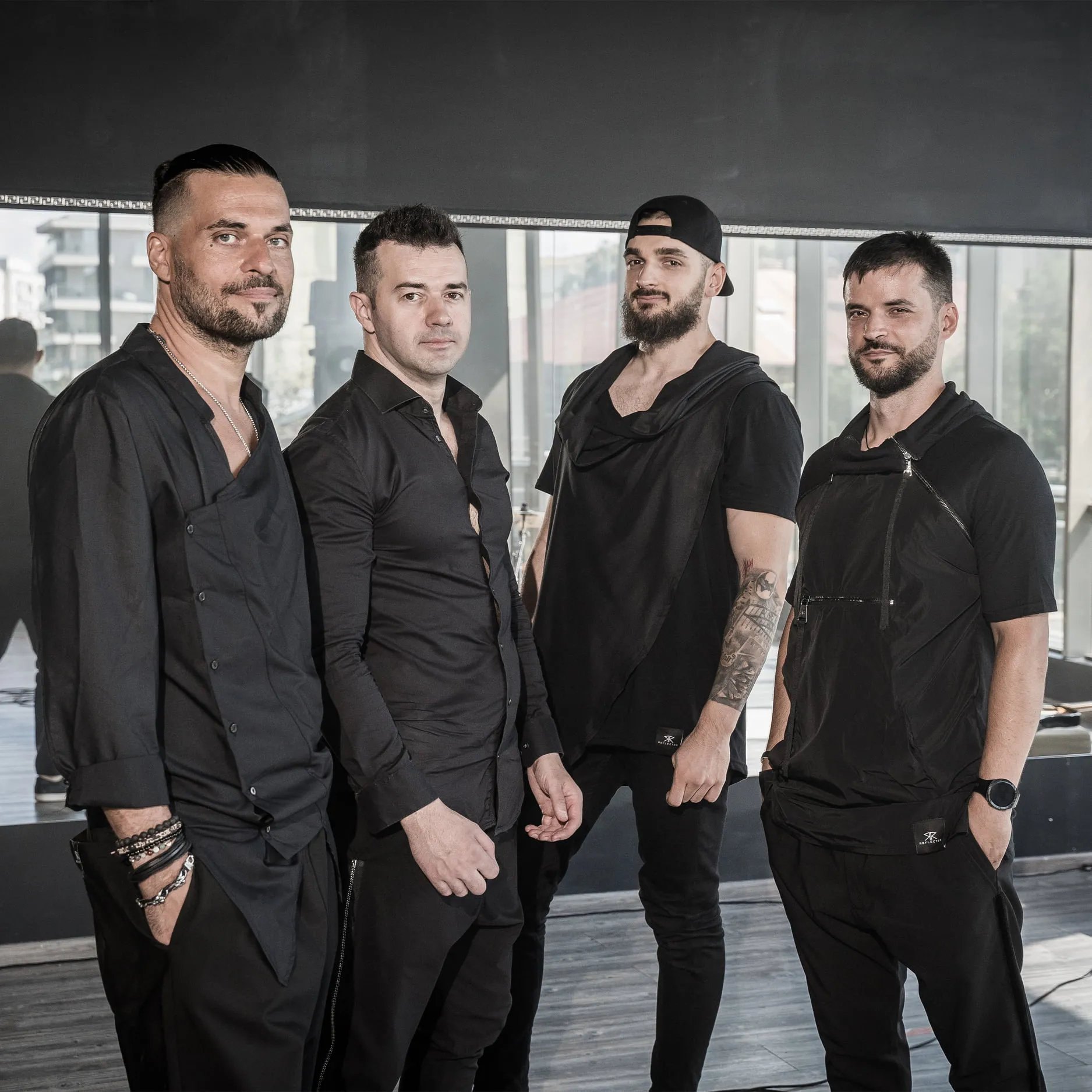 Red Parlament lanseaza melodia „10 pacate”