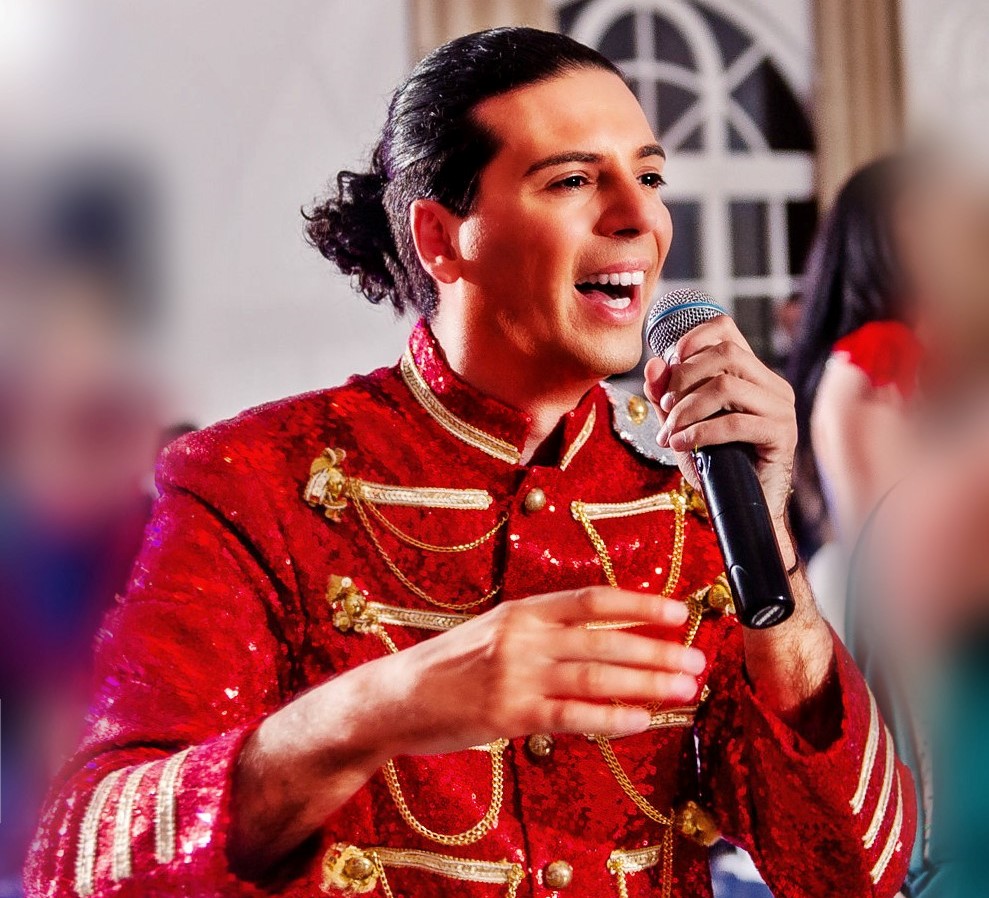 Radhu, regele cumbiei din Romania, singurul roman care a intrat in Billboard!