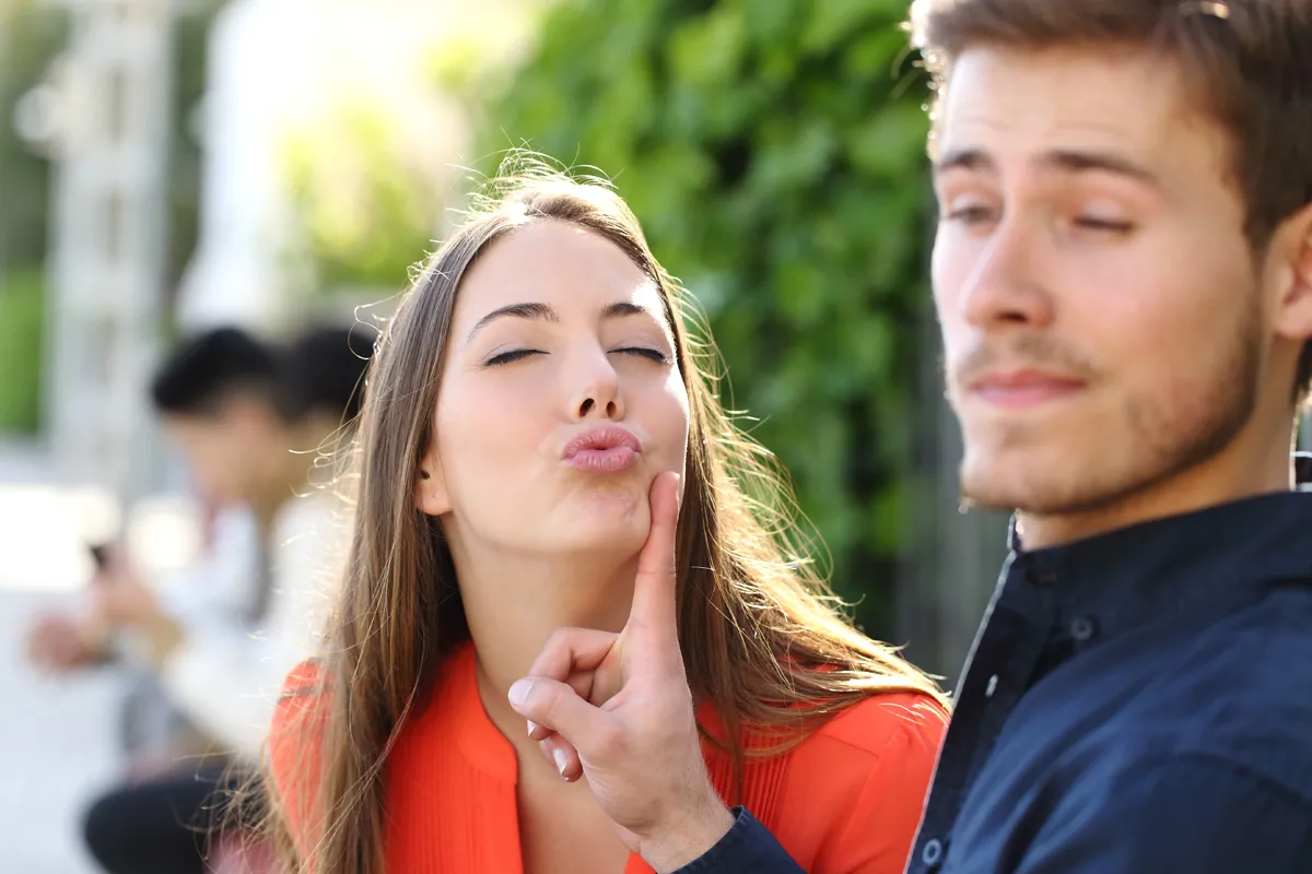 10 TIPURI de OAMENI din viaţa ta cărora trebuie să le zici “PA”!