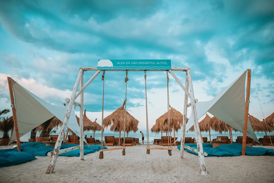Am testat pentru voi ShutUp Beach, cea mai cool plaja din Mamaia