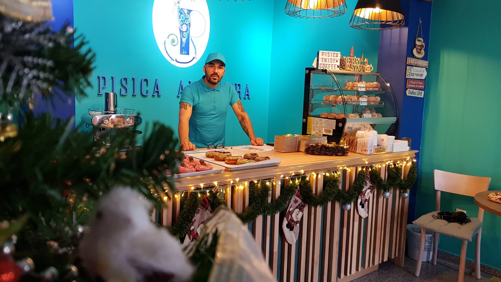 Ce pregatiri speciale a facut Mihai Constandache de la „Chefi la cutite” pentru „Pisica albastra” de sarbatori