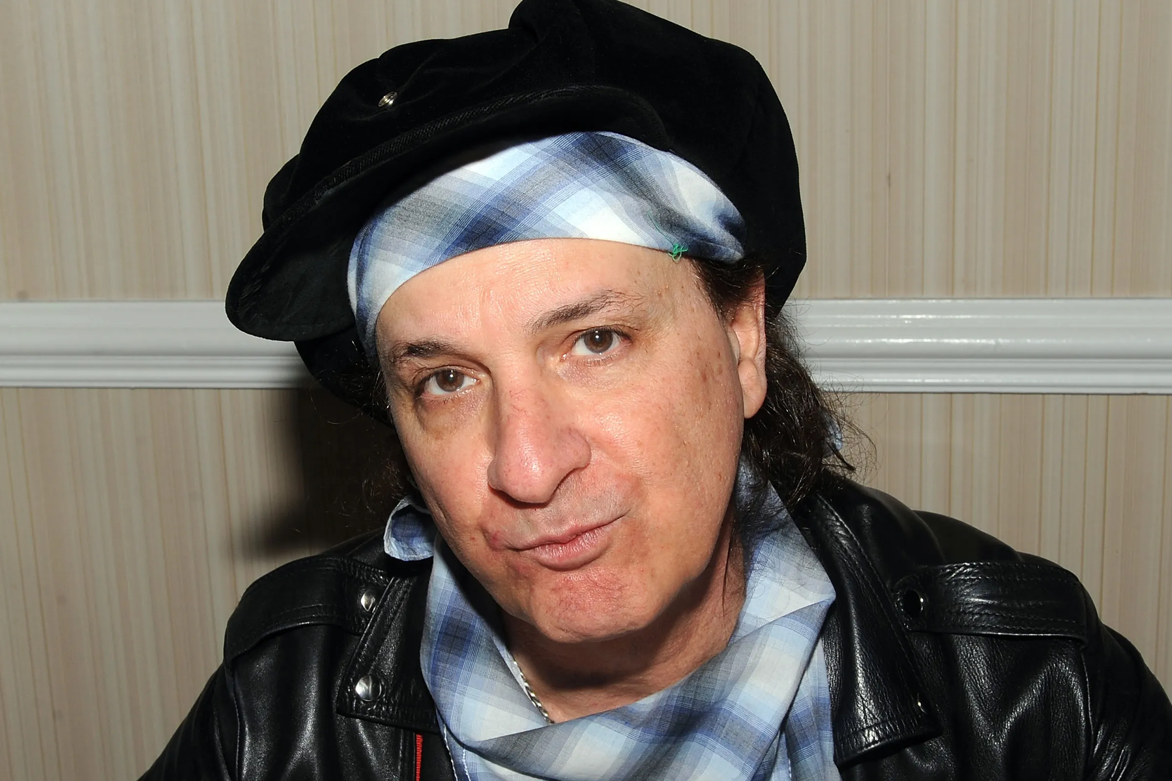 Chitaristul din New York Dolls, Sylvain Sylvain, a murit la vârsta de 69 de ani