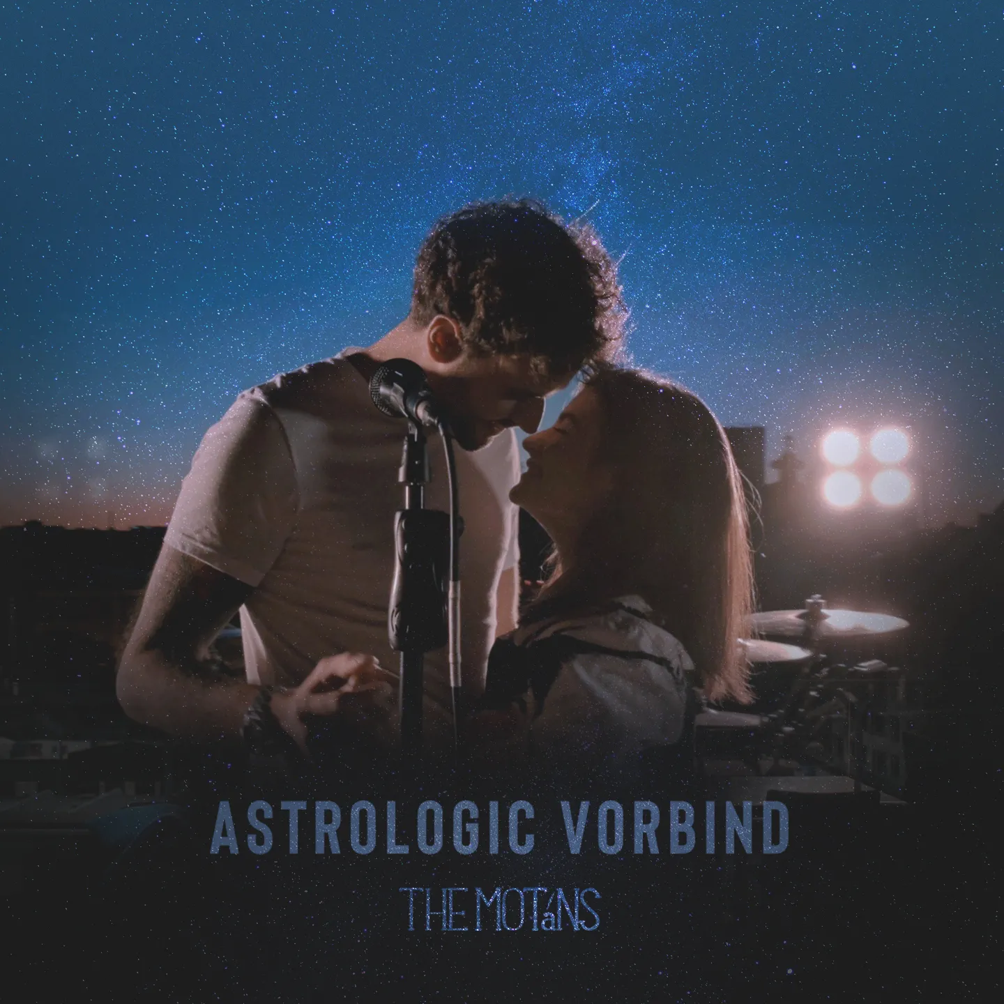 The Motans lansează primul clip filmat intergral cu telefonul, pentru piesa Astrologic Vorbind