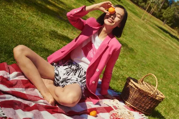 Tommy Hilfiger isi extinde prezenta digitala prin lansarea platformei de e-commerce in Romania