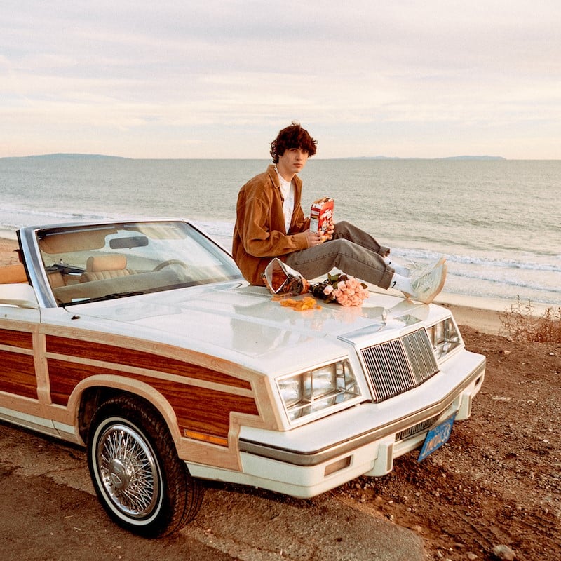 Aidan Bissett dezvaluie noul lui single, „Grocery Store Girl”