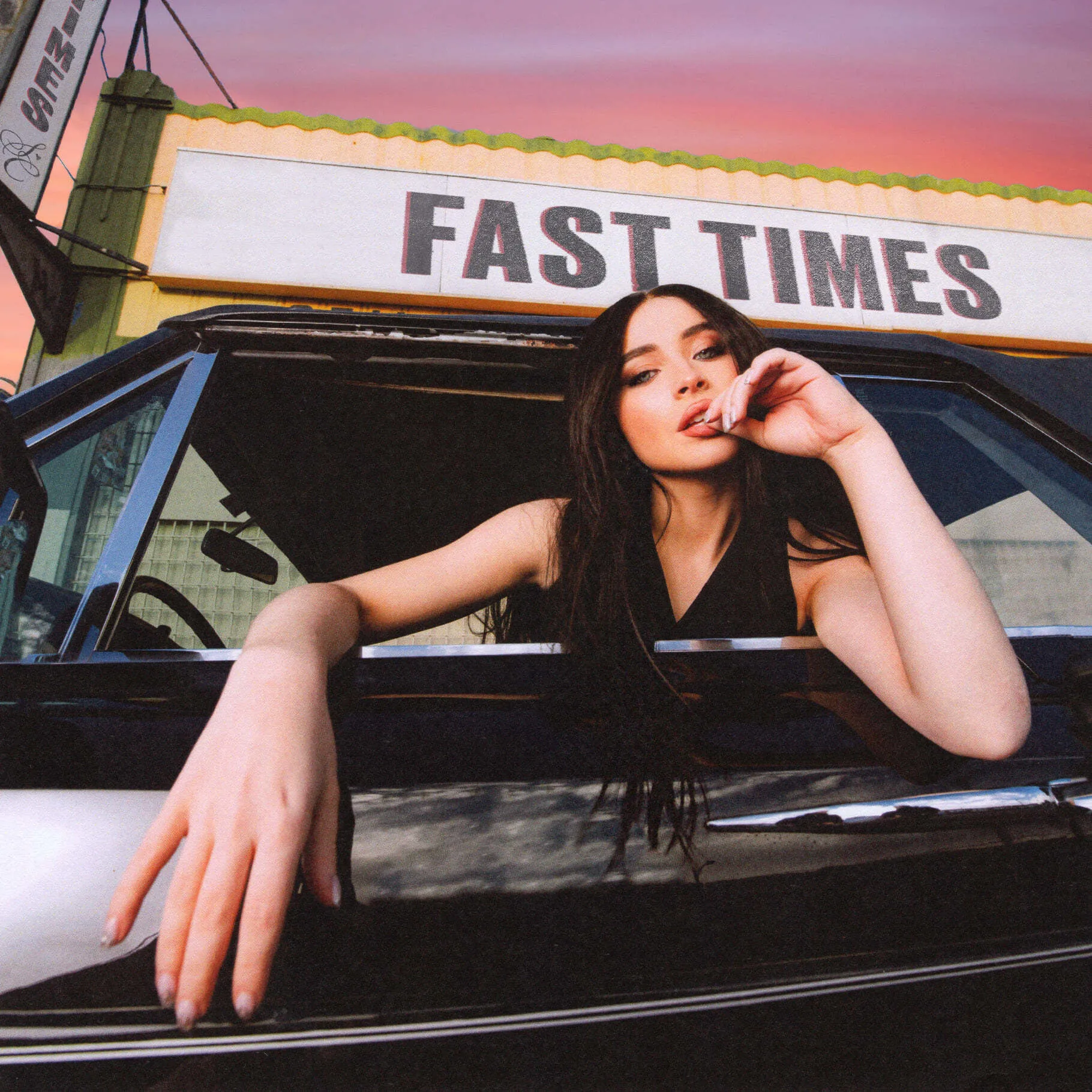 Sabrina Carpenter a lansat single-ul “Fast Times”