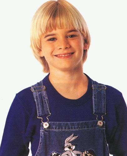 Cum arata acum David Gallagher, pustanul blond din „Al 7 lea cer”?