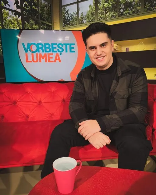 Leoo Dumitru a devenit colaborator Vorbeste Lumea in urma succesului de pe TikTok