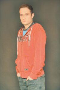 mihai-bendeac cu par