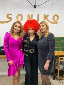 sonia aura b si nicoleta