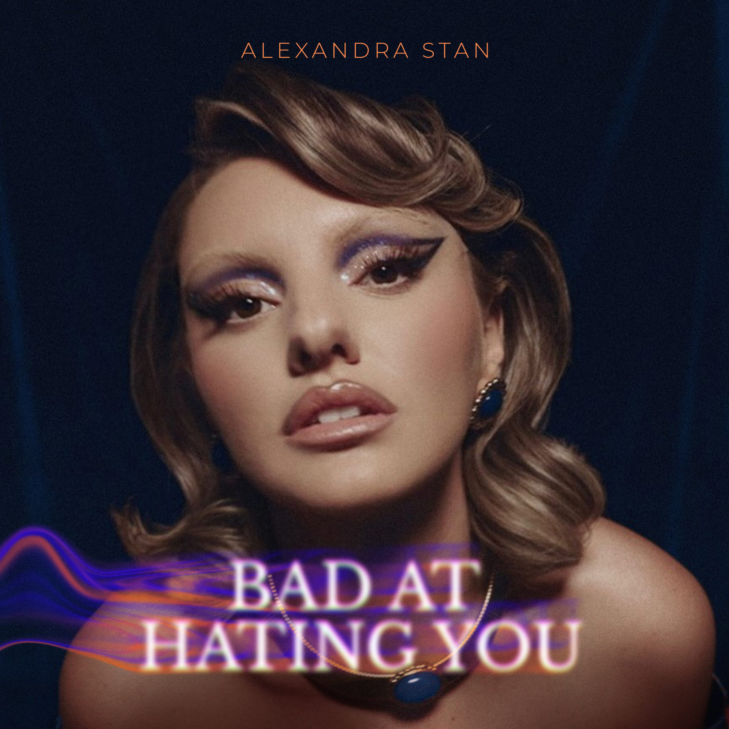 Alexandra Stan a lansat single-ul „Bad at Hating You