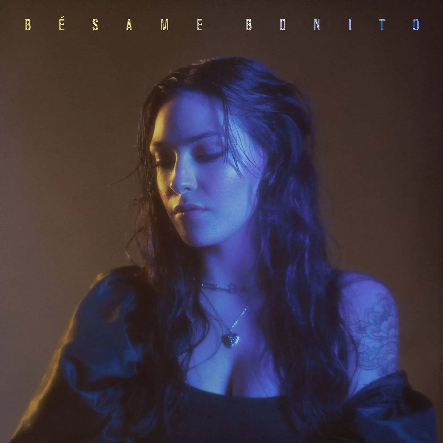 Carmen DeLeon a lansat single-ul “Besame Bonito”