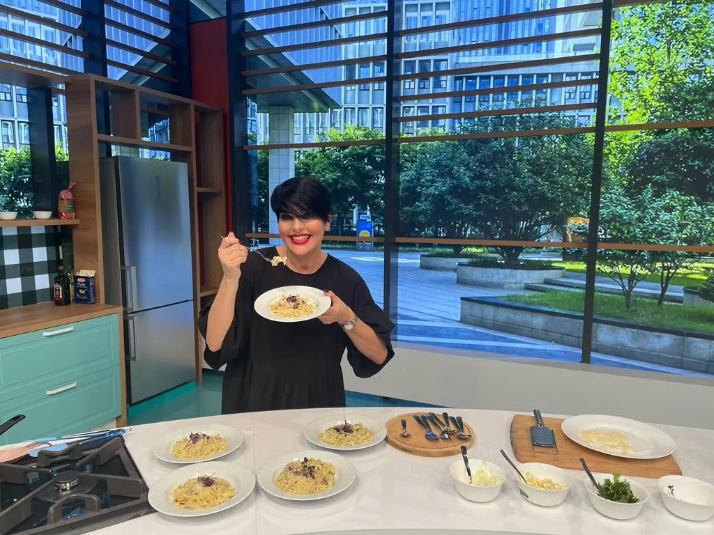 Chef Patrizia Paglieri și-a delectat colegii de platou de la “Dimineața cu noi” cu celebrele paste!