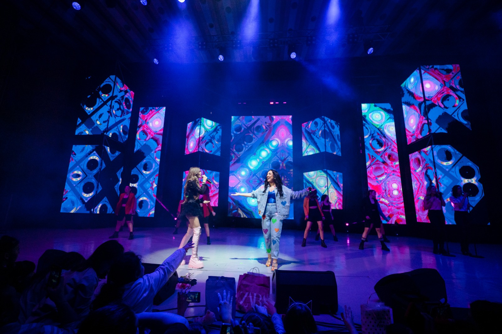 Andra si Connect-R, show de zile mari, alaturi de Iuliana Beregoi, la Sala Palatului