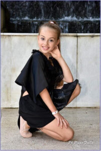 model roberta popescu