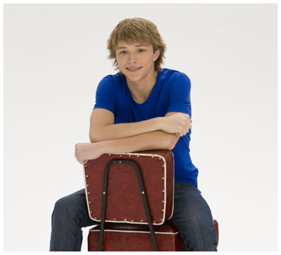 Sterling Knight din „Sonny si steluta norocoasa” face 33 de ani!