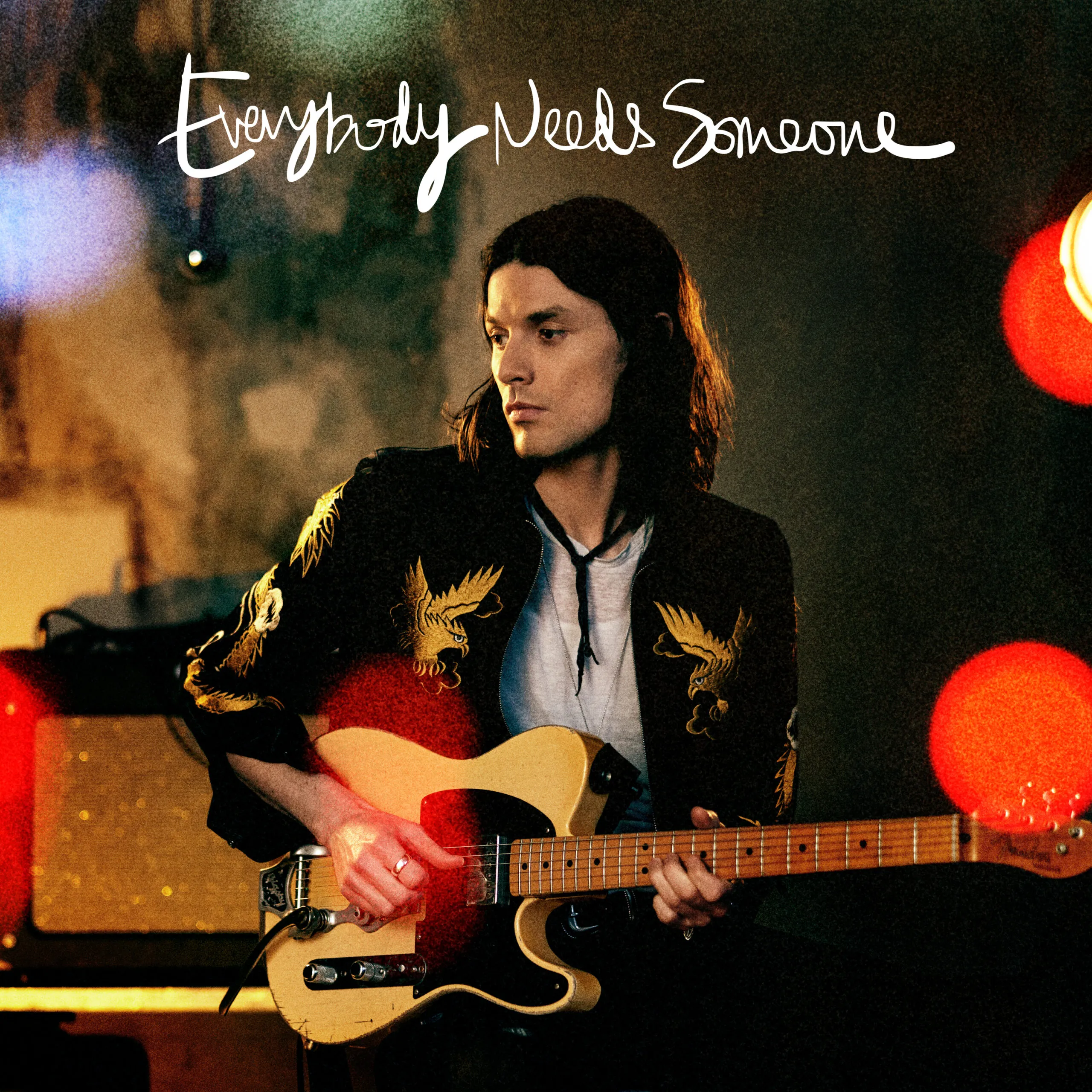 James Bay a lansat single-ul “Everybody Needs Someone”, de pe al treilea său album, “Leap”, care va fi disponibil începând cu 8 iulie.
