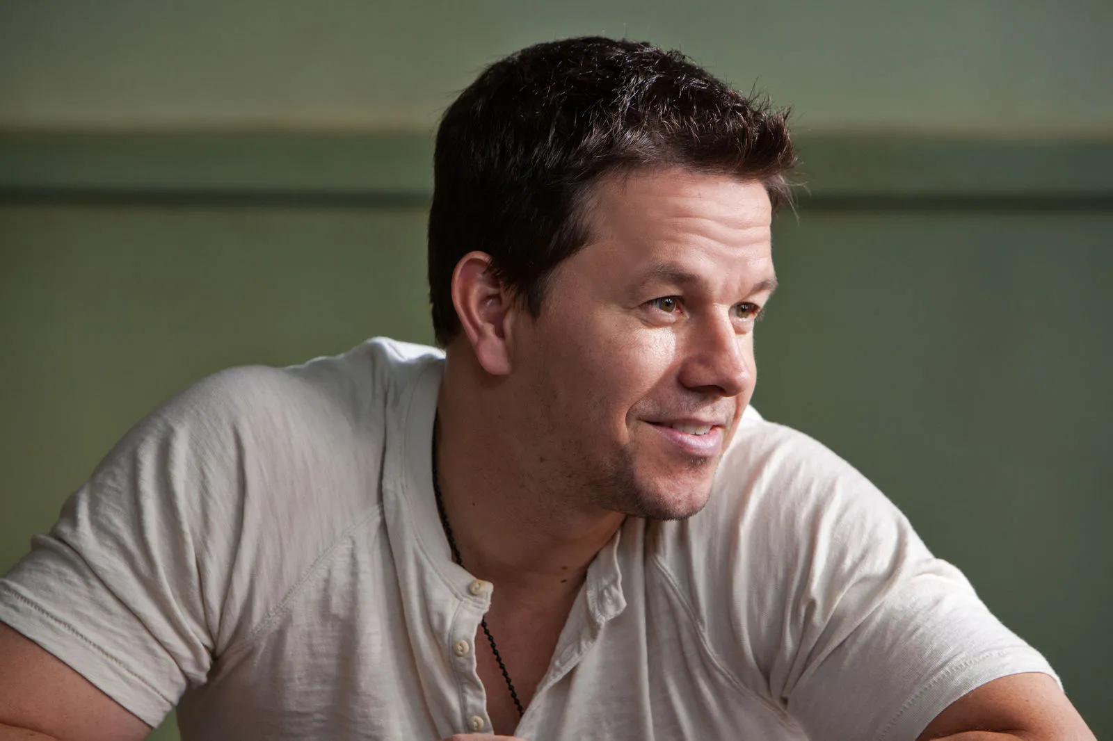 Ce sexy este Mark Wahlberg din “Anturaj” la 51 de ani