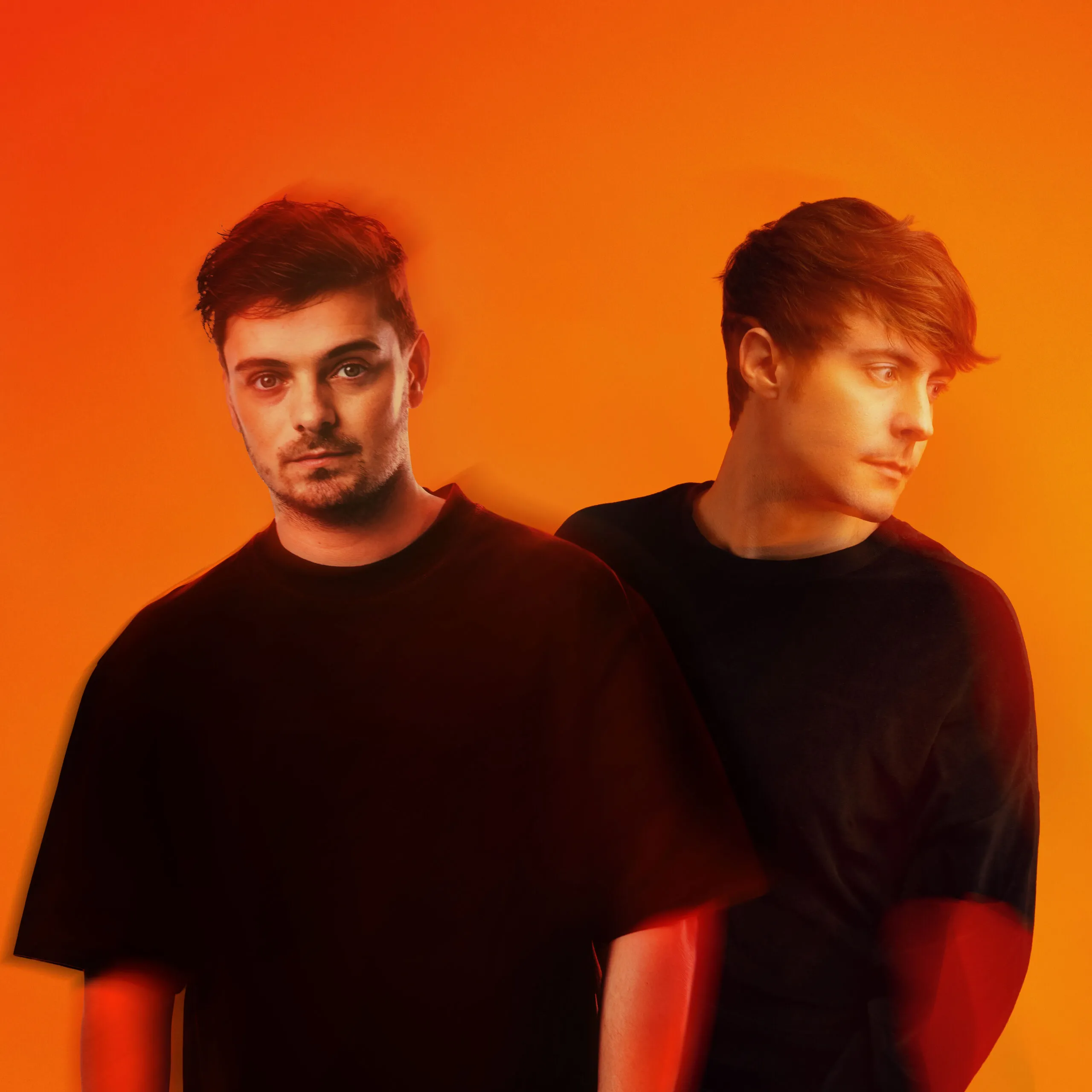 Martin Garrix face echipă cu DallasK și Sasha Alex Sloan pentru single-ul „Loop”