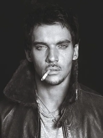 Jonathan Rhys Meyers din “Match Point” si “The Tudors” implineste 45 de ani