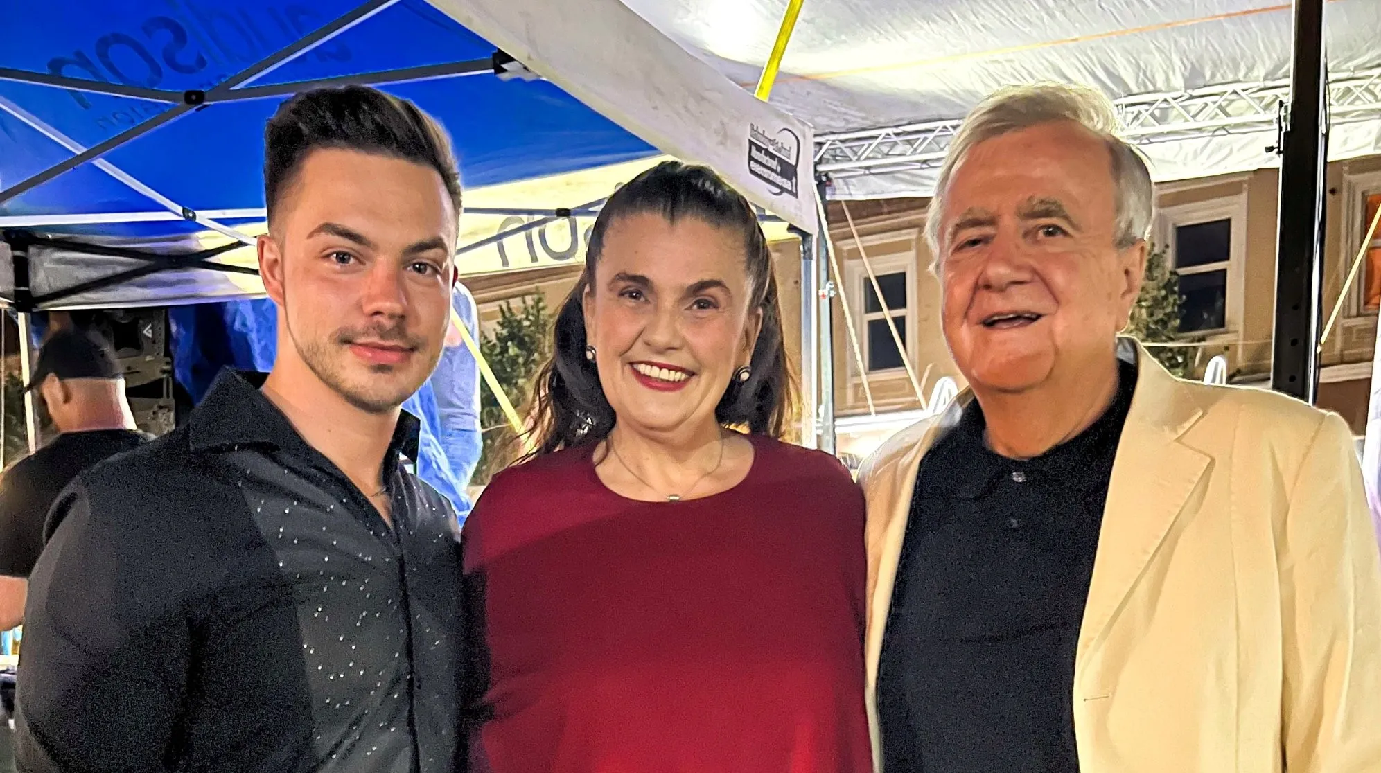 Întâlnire între generații: Felicia Filip și tânărul tenor Dragoș Popa au cântat din nou împreună pe scena de la Codlea