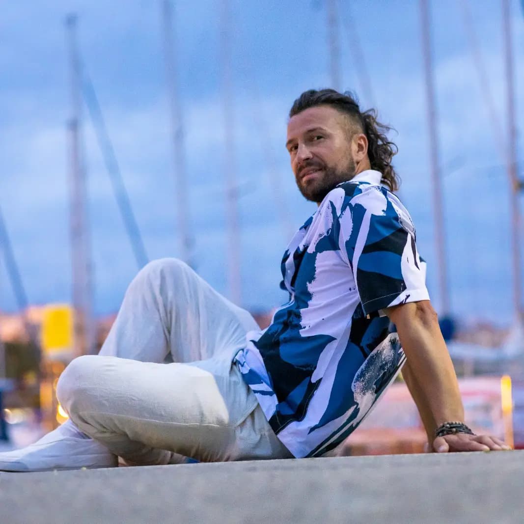 Paulo a lansat videoclipul piesei „Te invito al baile”