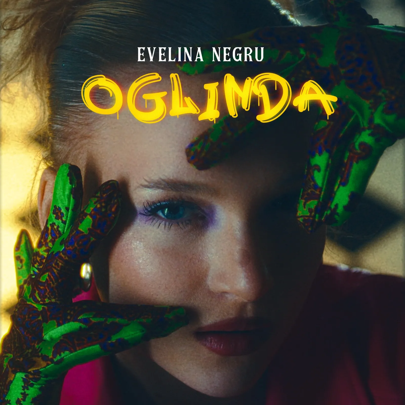 Evelina Negru lansează single-ul „Oglinda”