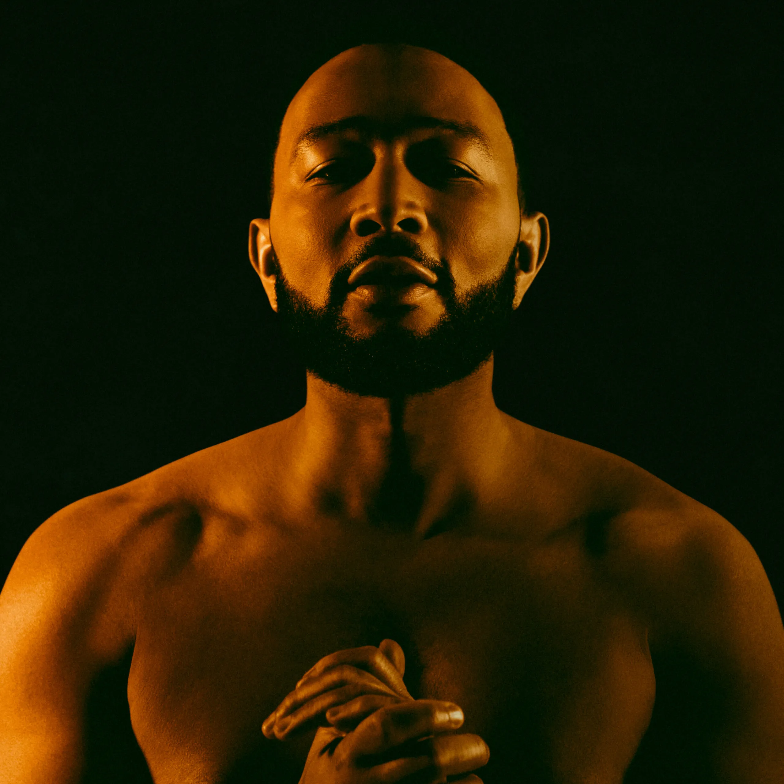 John Legend a lansat albumul dublu “Legend”