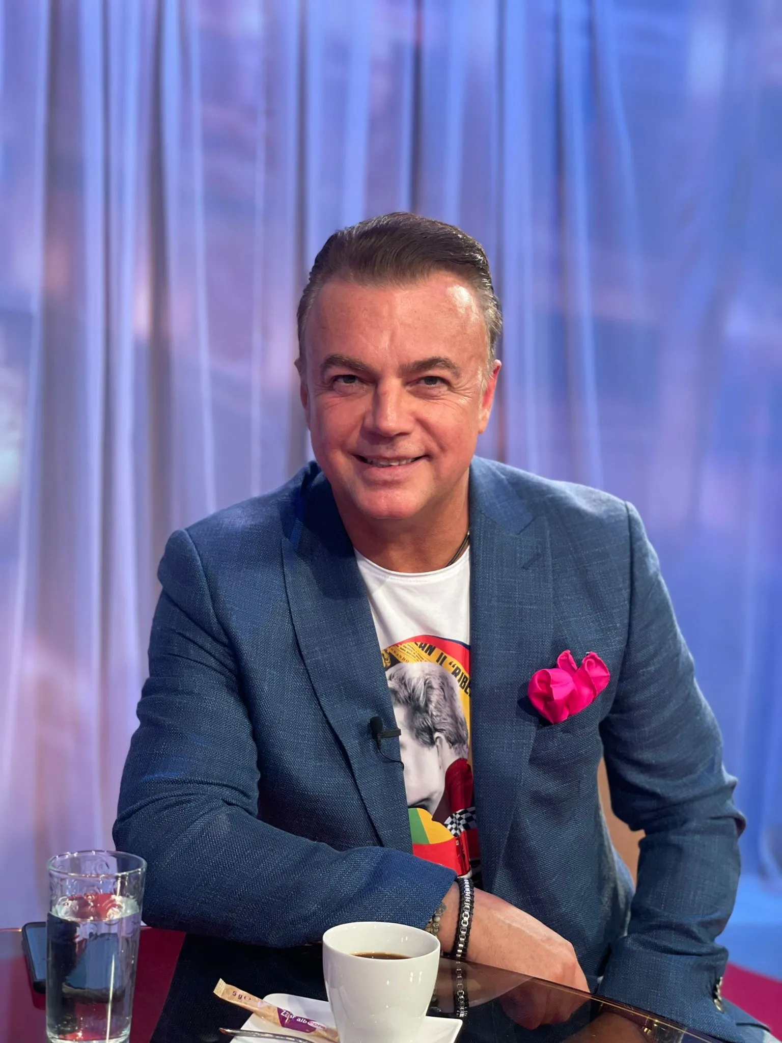 Adrian Enache invtitat la podcastul “Dincolo de cântec”