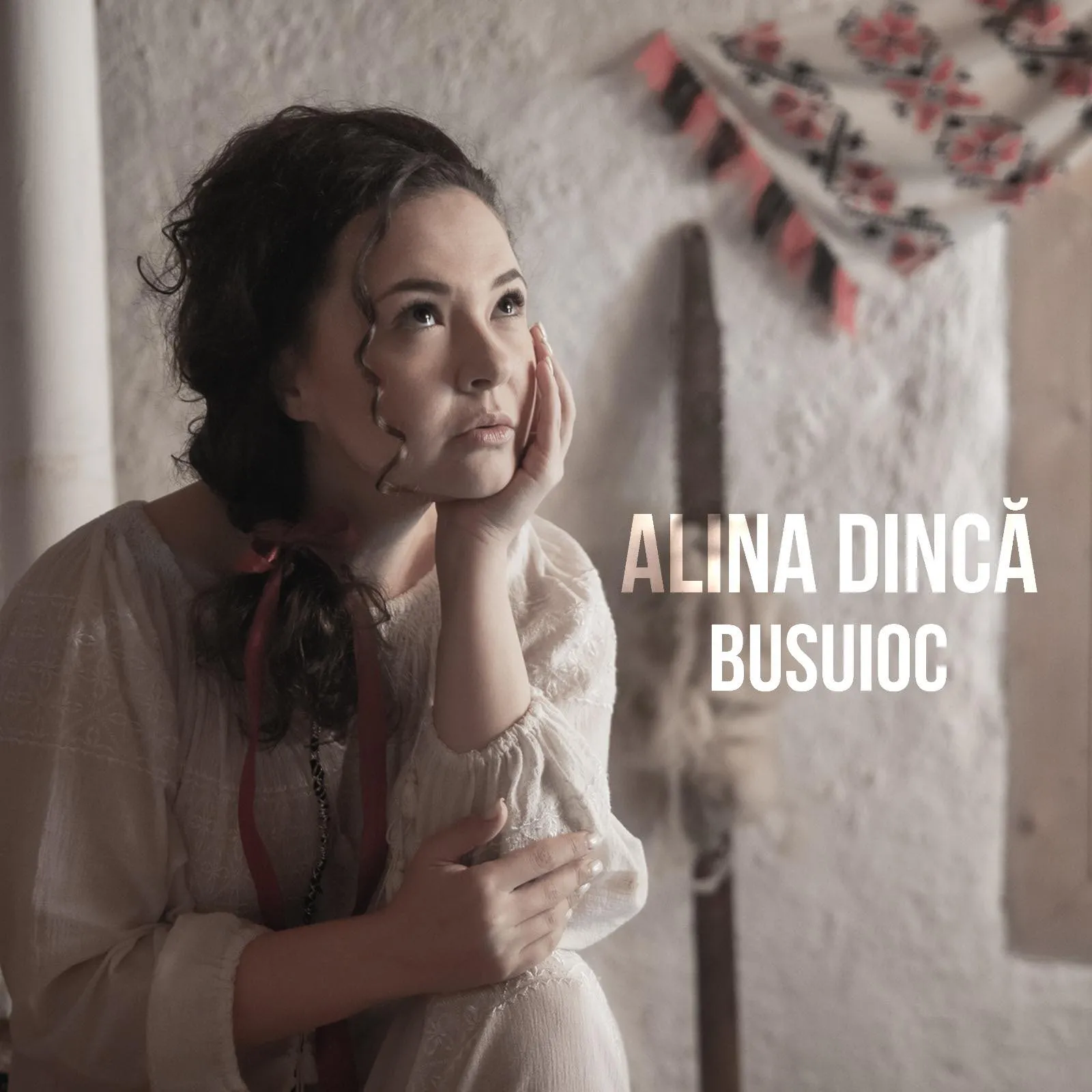 Alina Dinca lanseaza al doilea single din cariera solo – “Busuioc in par”