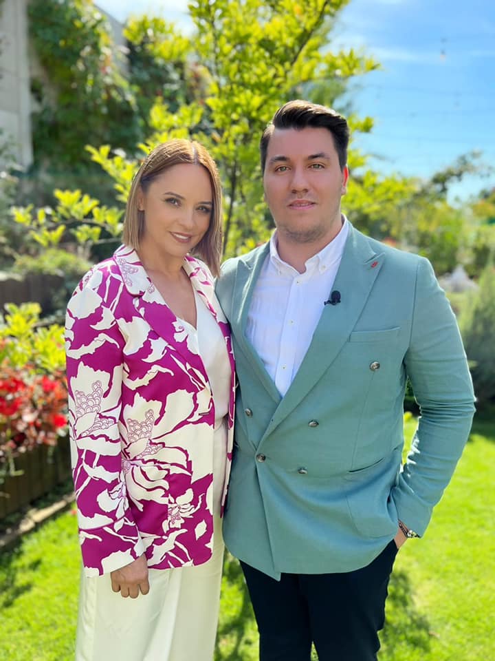 Vlad Avarvari lansează un nou interviu-podcast alături de Andreea Marin