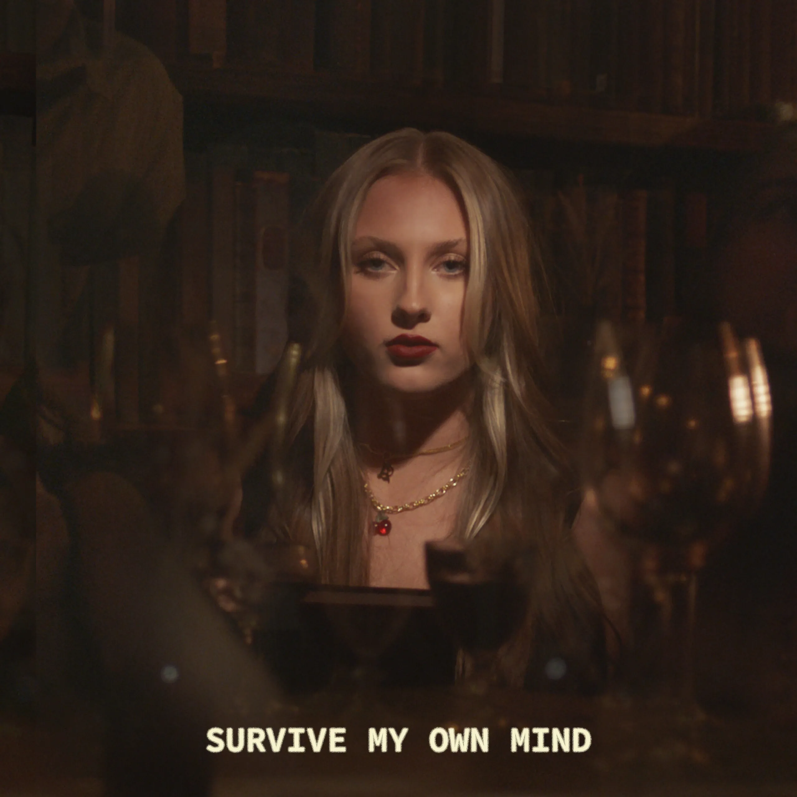 Ashley Kutcher a lansat EP-ul “Survive My Own Mind”