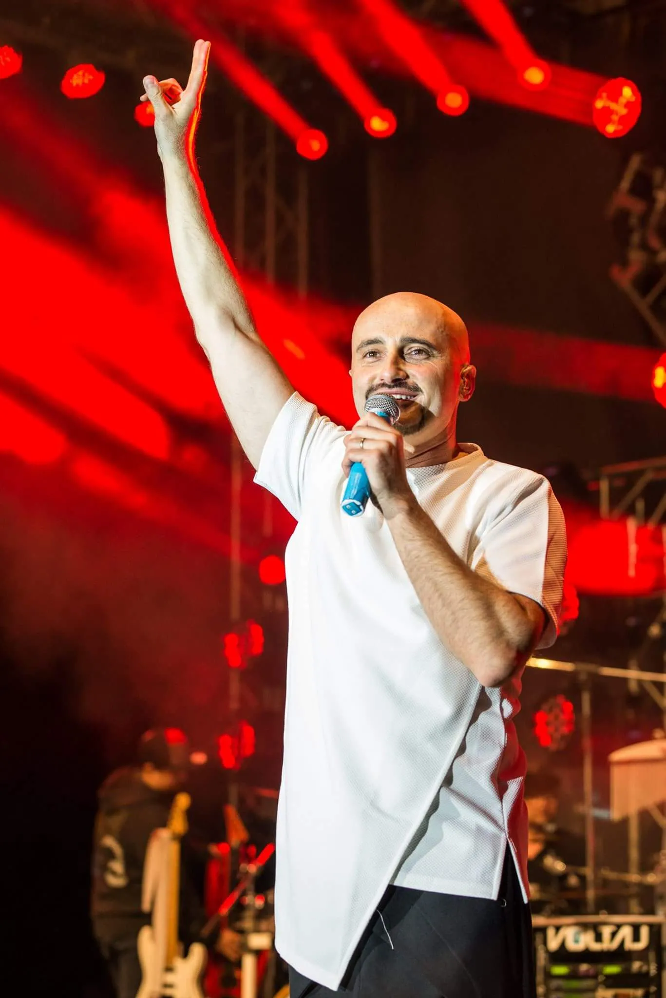 Oana Pellea, Feli, Ana Maria Popescu (Branza), Calin Goia, Chef Florin Dumitrescu si Andi Vasluianu, alaturi de tinerii din Romania care vor sa-si urmeze visurile