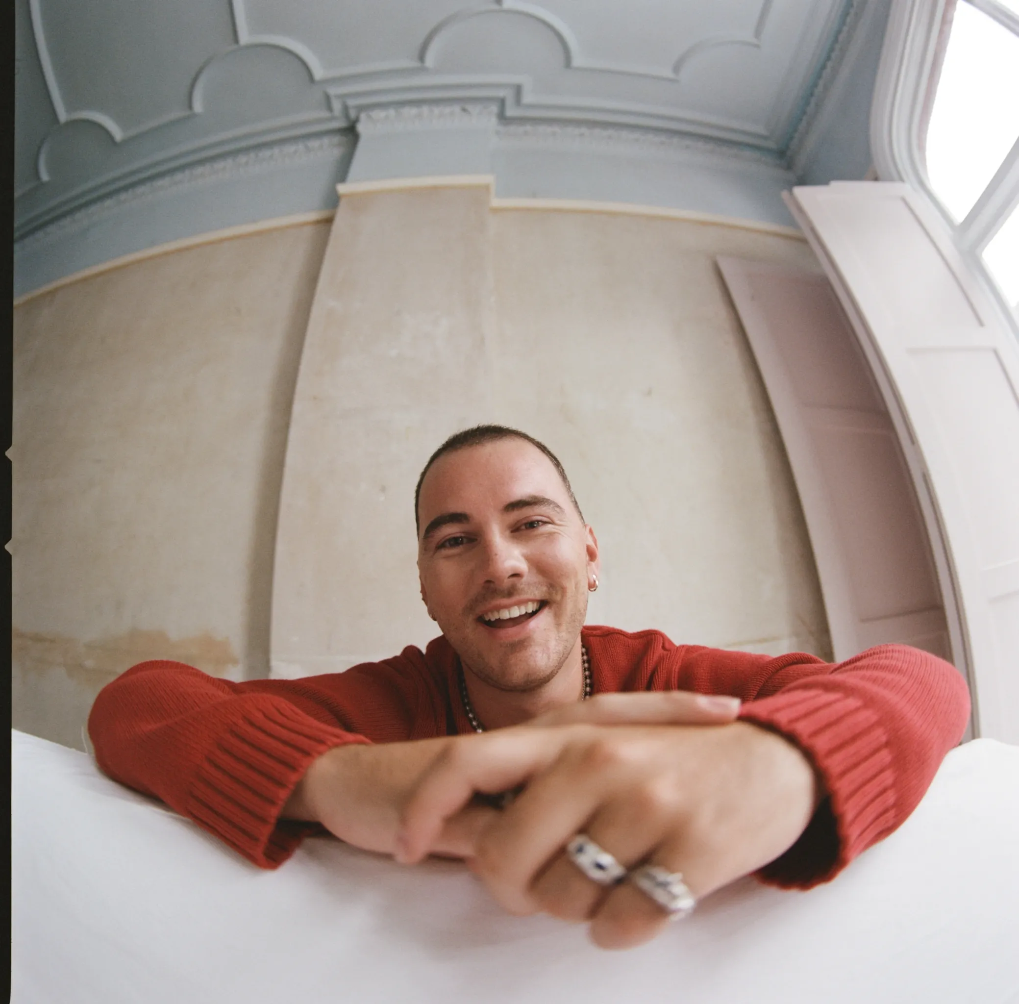 Cian Ducrot a lansat single-ul „I’ll Be Waiting”
