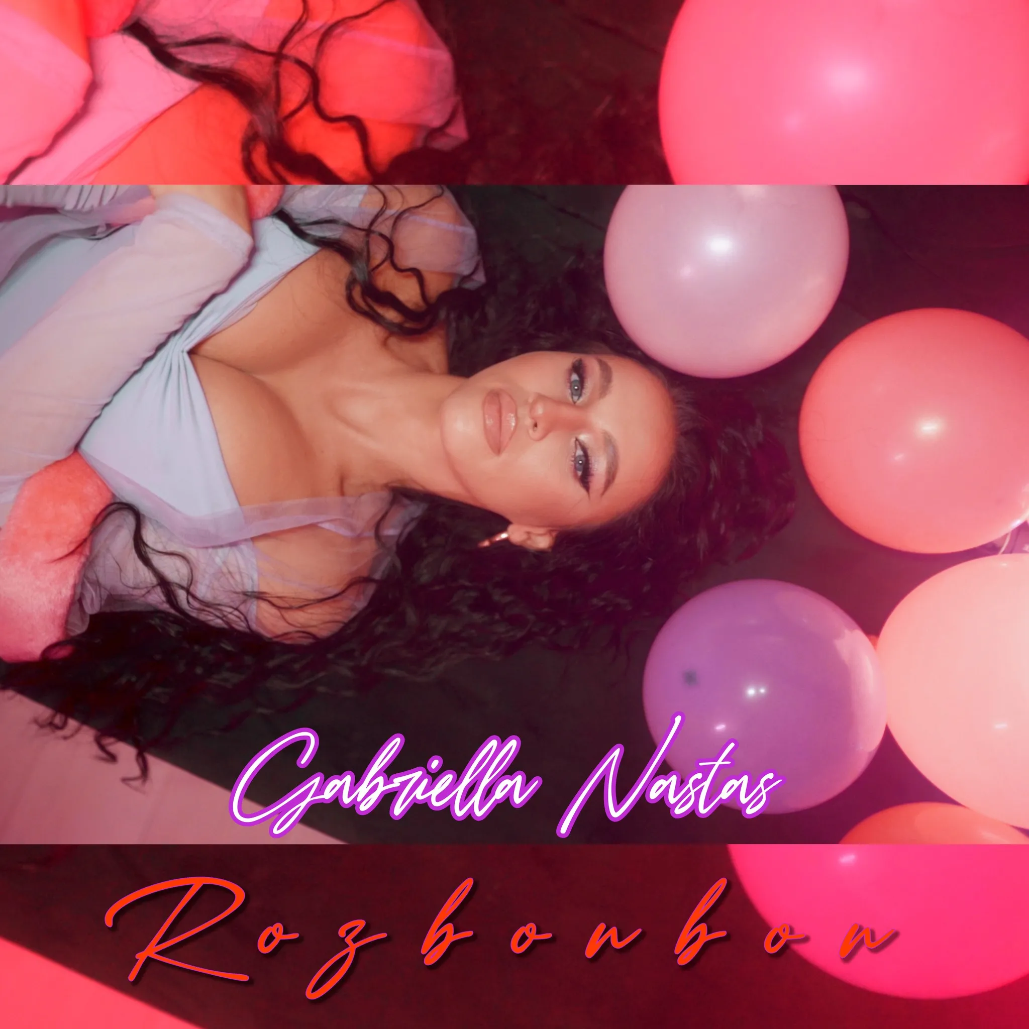 Gabriella Nastas a lansat piesa „Rozbonbon” pentru care a filmat cel mai sexy videoclip