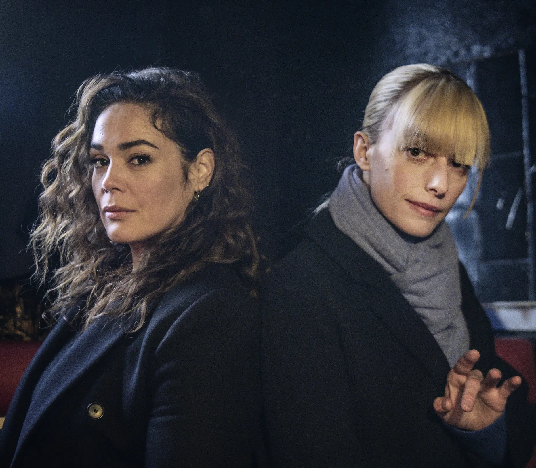 Din 2 Ianuarie Astrid și Raphaëlle se întorc la DIVA, cu premiera în România a sezonului trei al apreciatului serial. Noile episoade sunt programate în zilele de luni, de la ora 21:00
