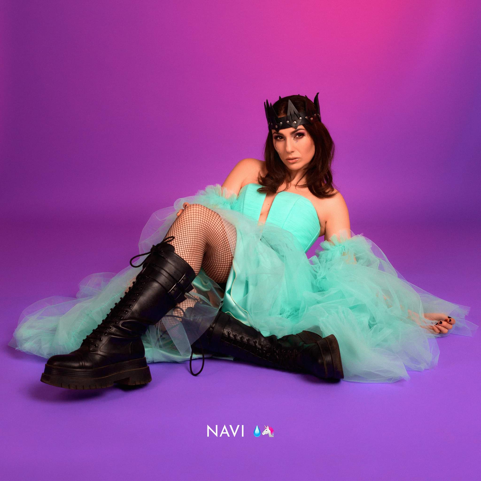 NAVI lansează primul ei EP în limba română, „Lacrimi de Unicorn”