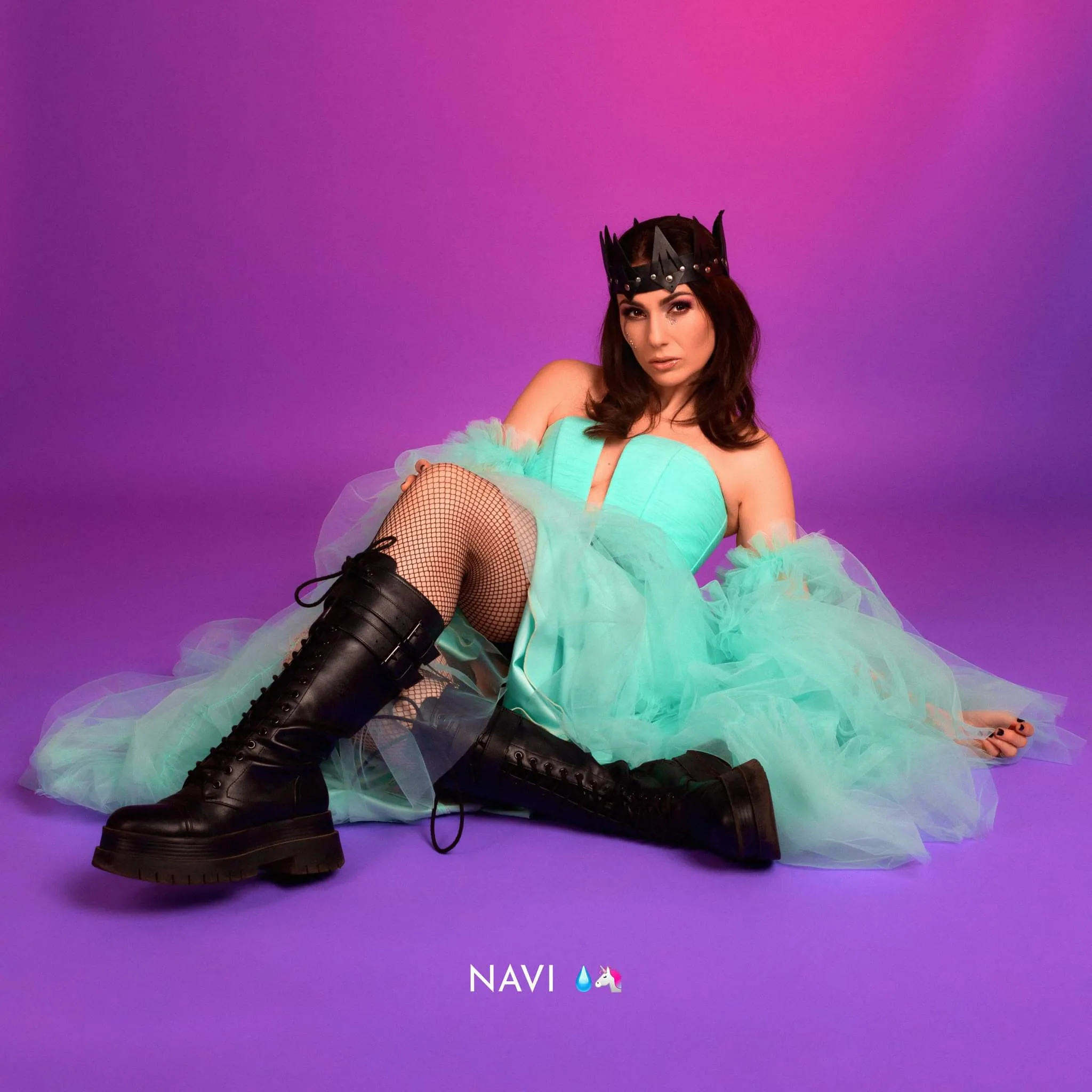 NAVI lansează primul ei EP în limba română, „Lacrimi de Unicorn”