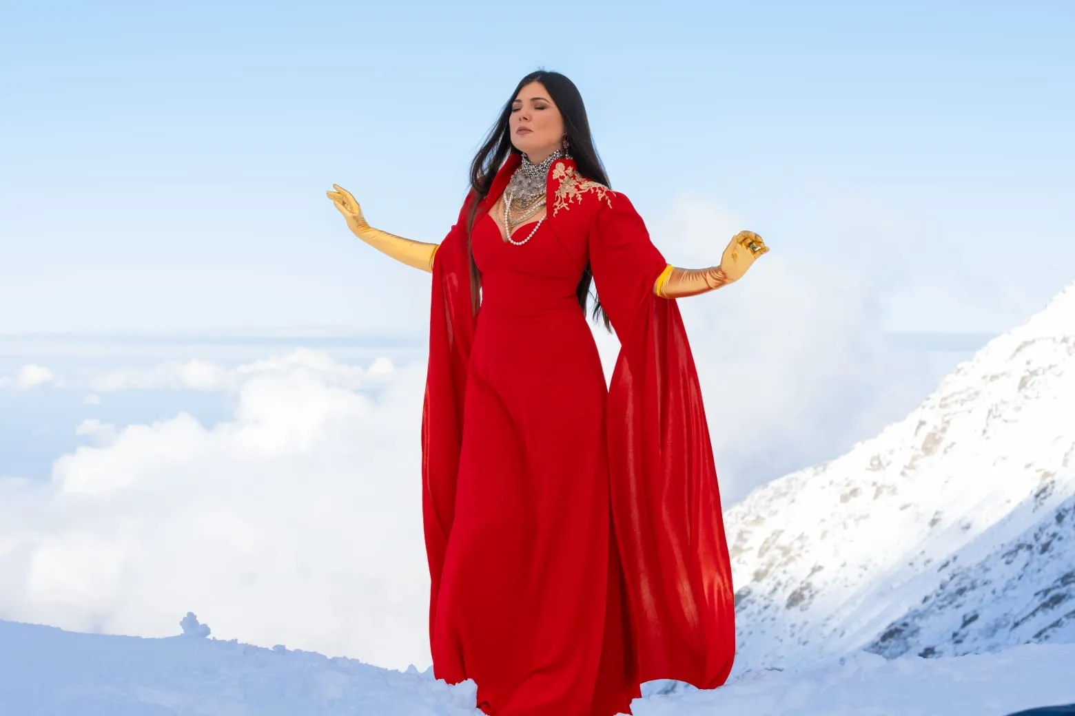 Paula Seling lansează „Cel mai frumos colind”, piesa cu parfum mistic și stare magică a colindelor de tradiție