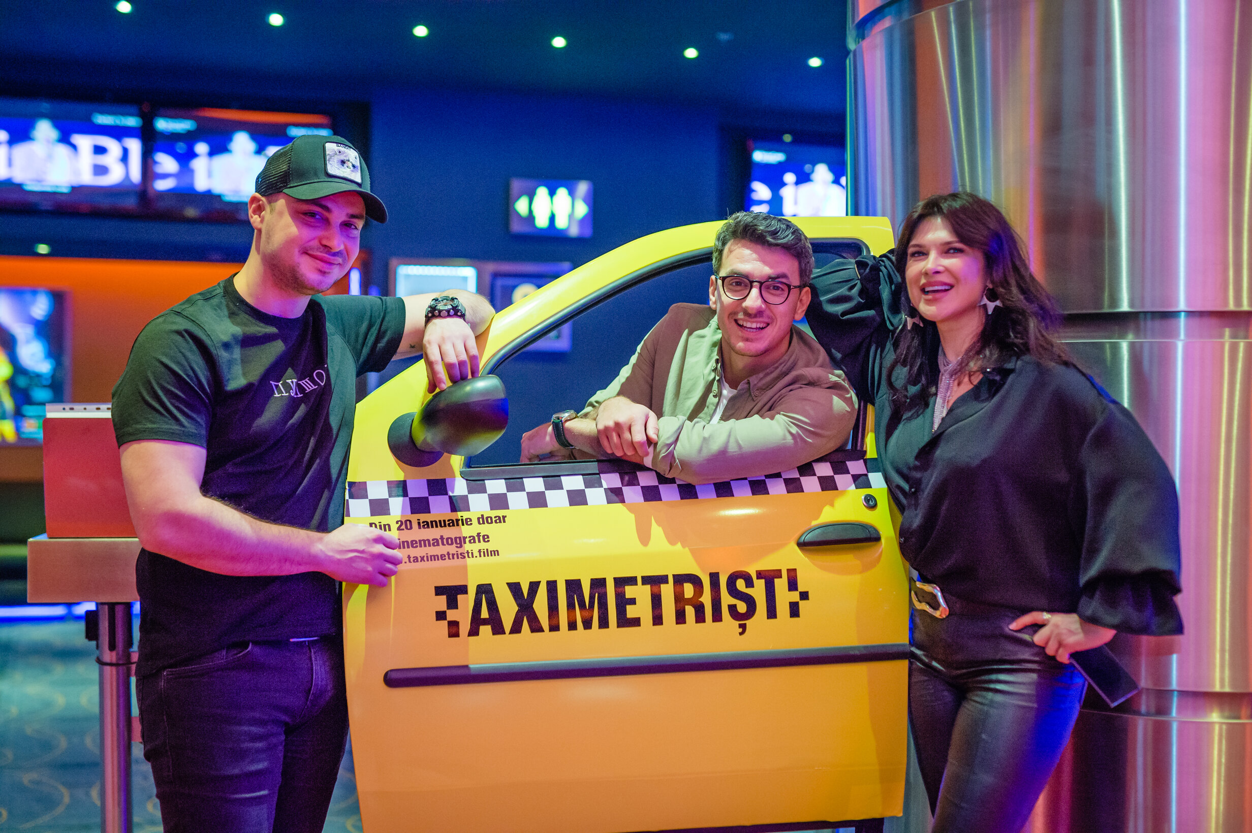 Filmul Taximetriști, întâmpinat entuziast de public la proiecțiile speciale din țară, pe locul 2 în box-office în weekendul de lansare, după Avatar. Caravana continuă până pe 30 ianuarie