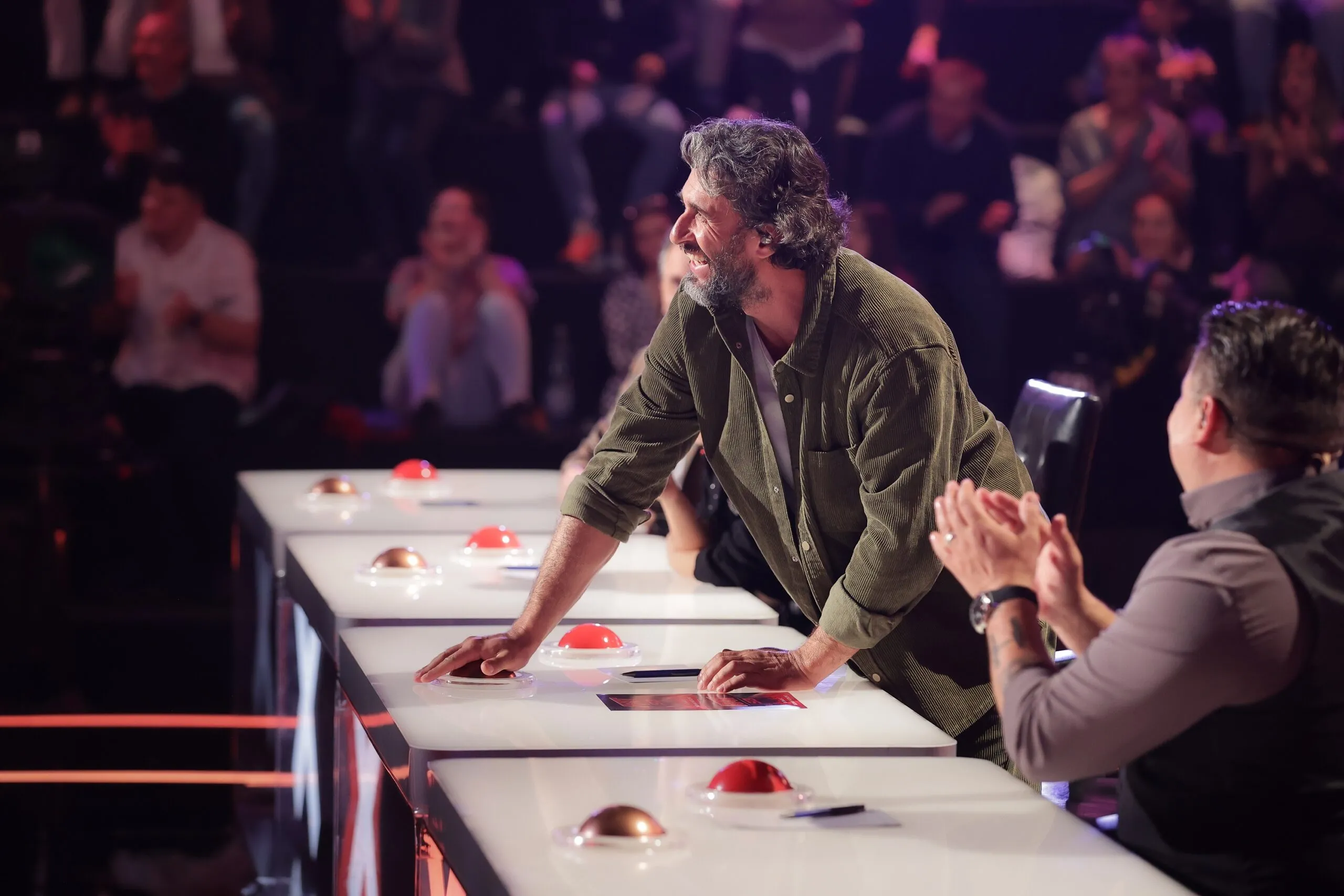 Dragos Bucur a apasat butonul auriu: ”Acolo, pe cerc, stralucea”. Show-ul Romanii au talent a fost lider absolut de audienta!