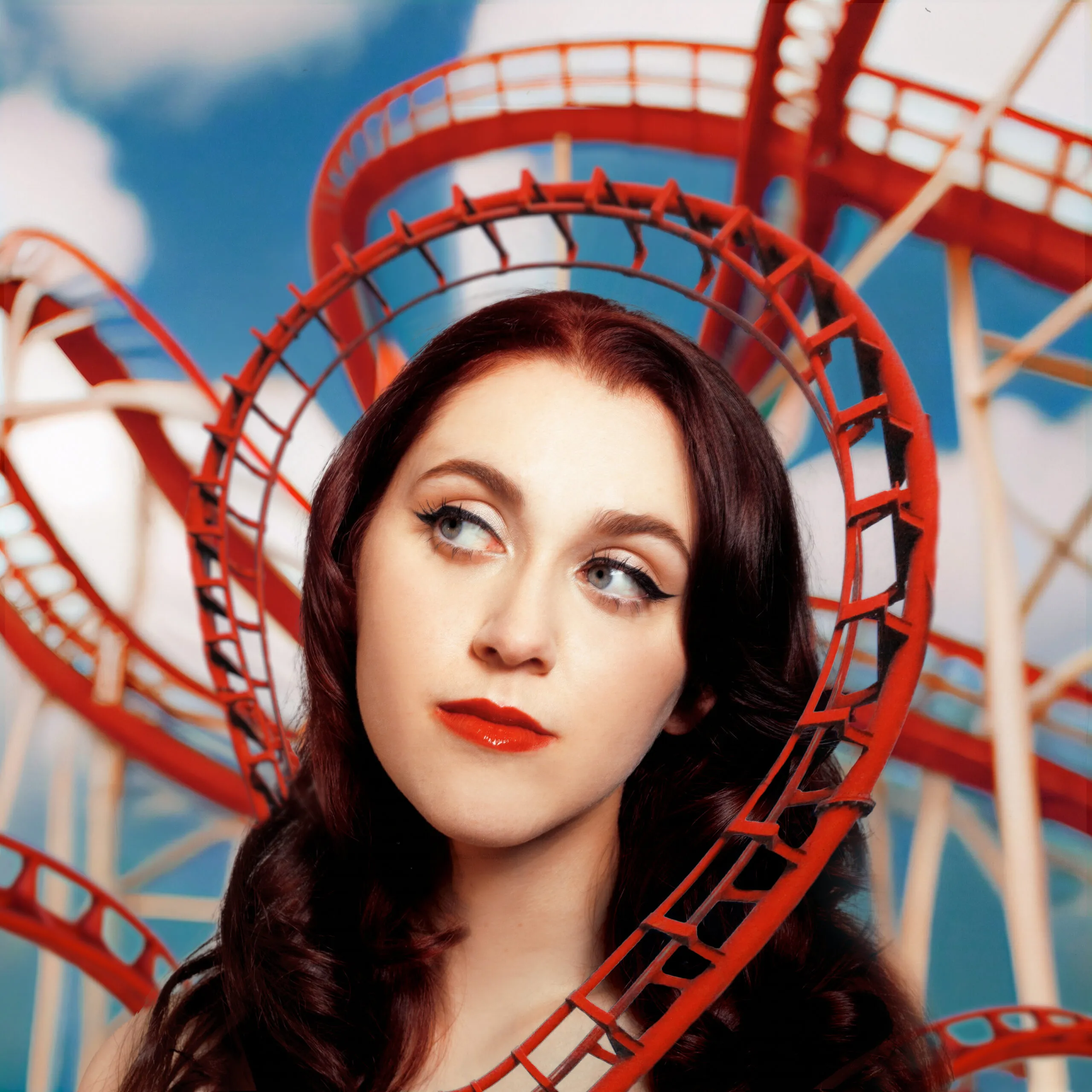 Em Beihold a lansat single-ul “Roller Coasters Make Me Sad”