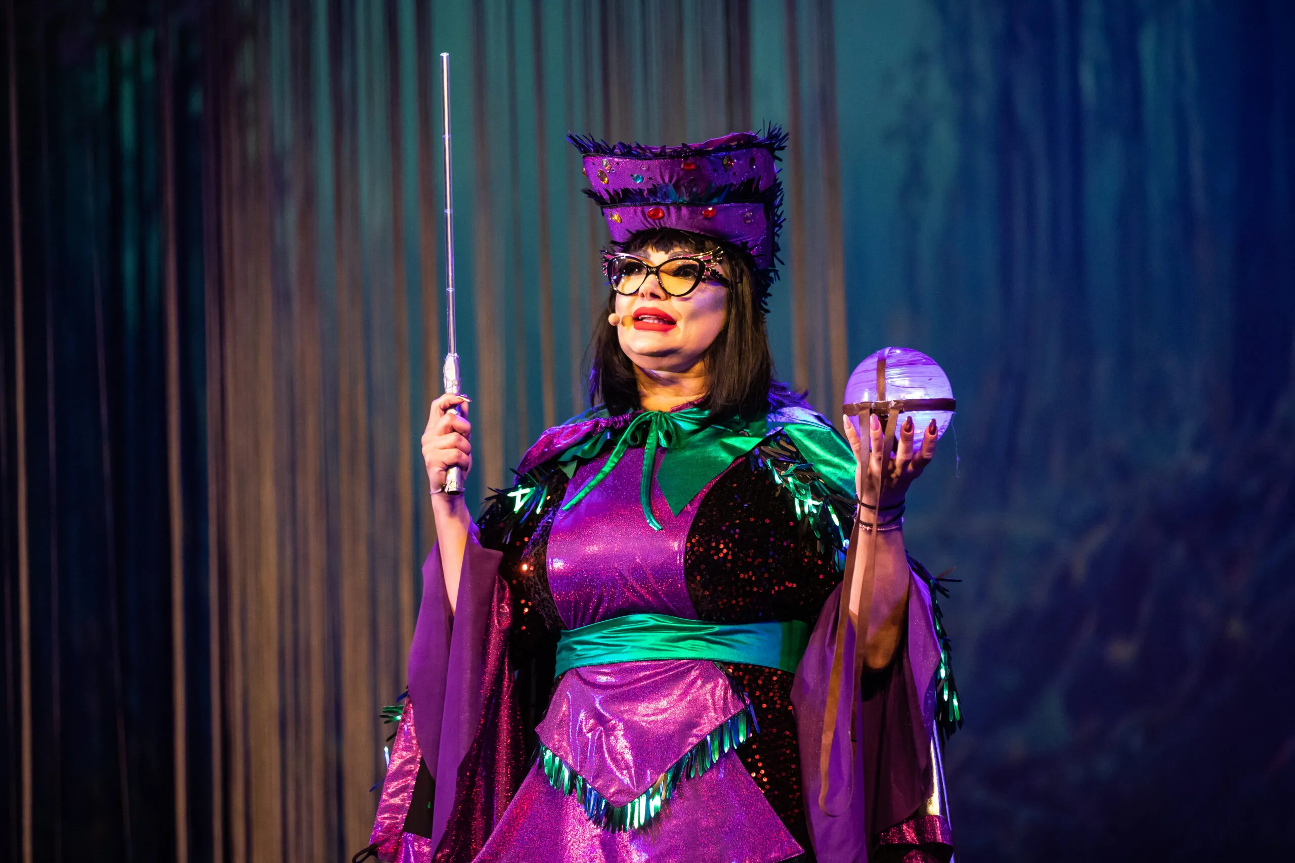 Paula Seling, Ozana Barabancea și Aurelian Temișan joacă în primul musical 100% românesc – „Vrăjitoarea Kera și cele șapte nestemate”