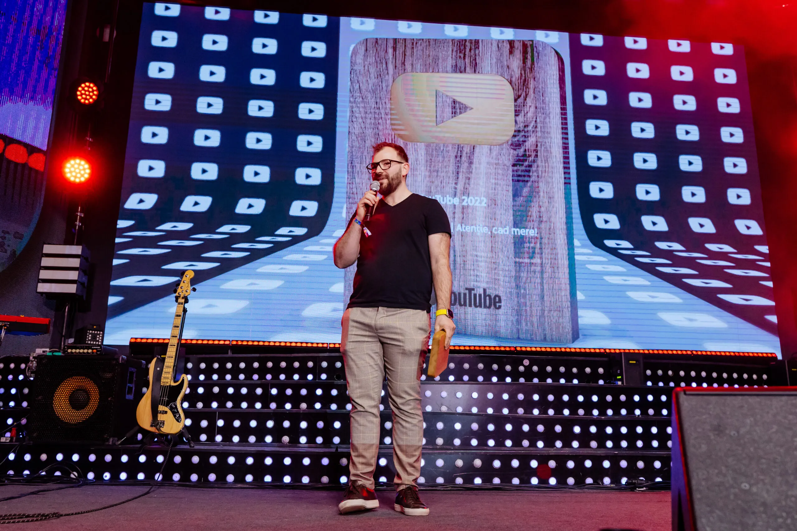 „Atenție, Cad Mere!”, premiat pentru „Cel mai bun canal de educație 2022″ în cadrul evenimentului de aniversare a 10 ani de YouTube în România