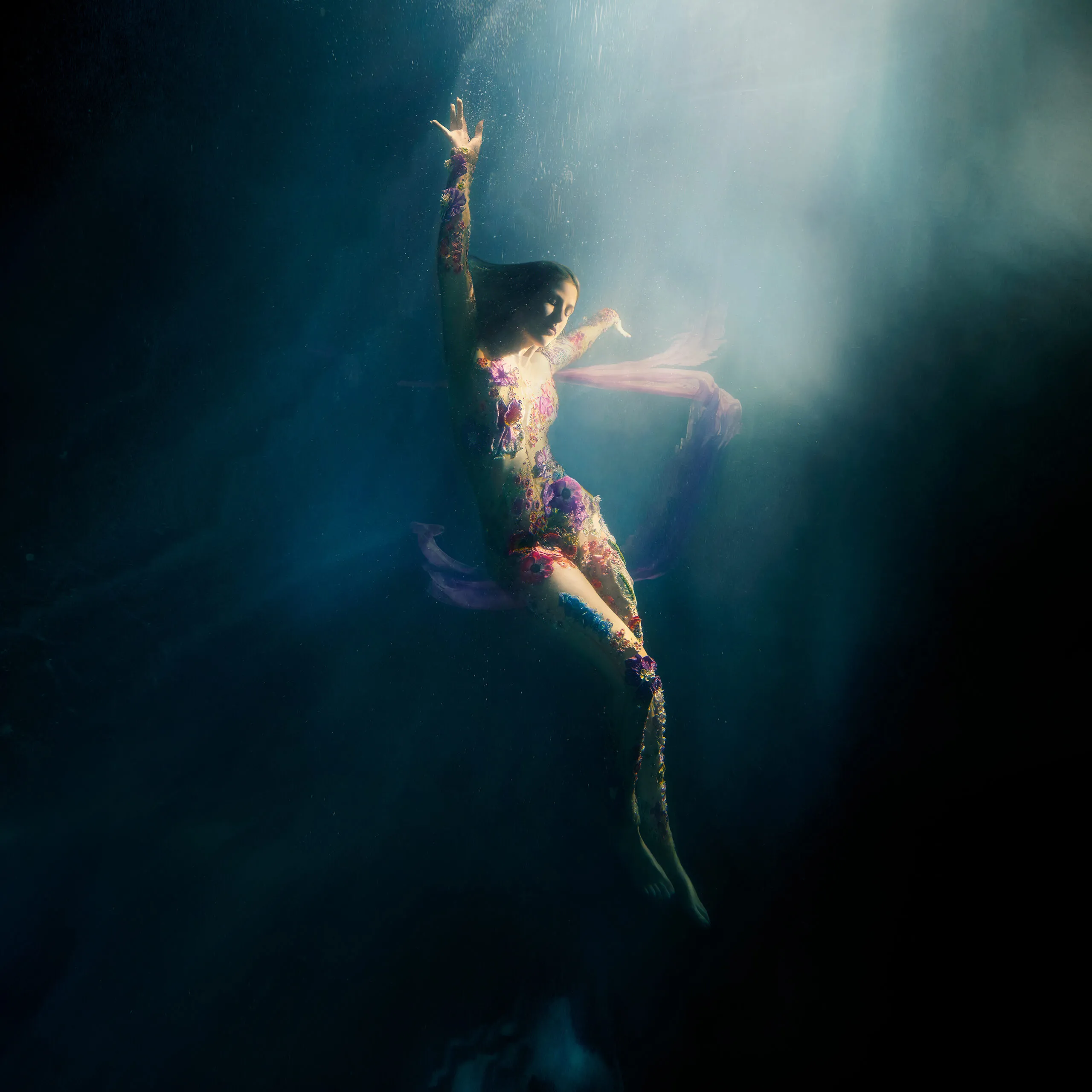 Ellie Goulding a lansat albumul “Higher Than Heaven”