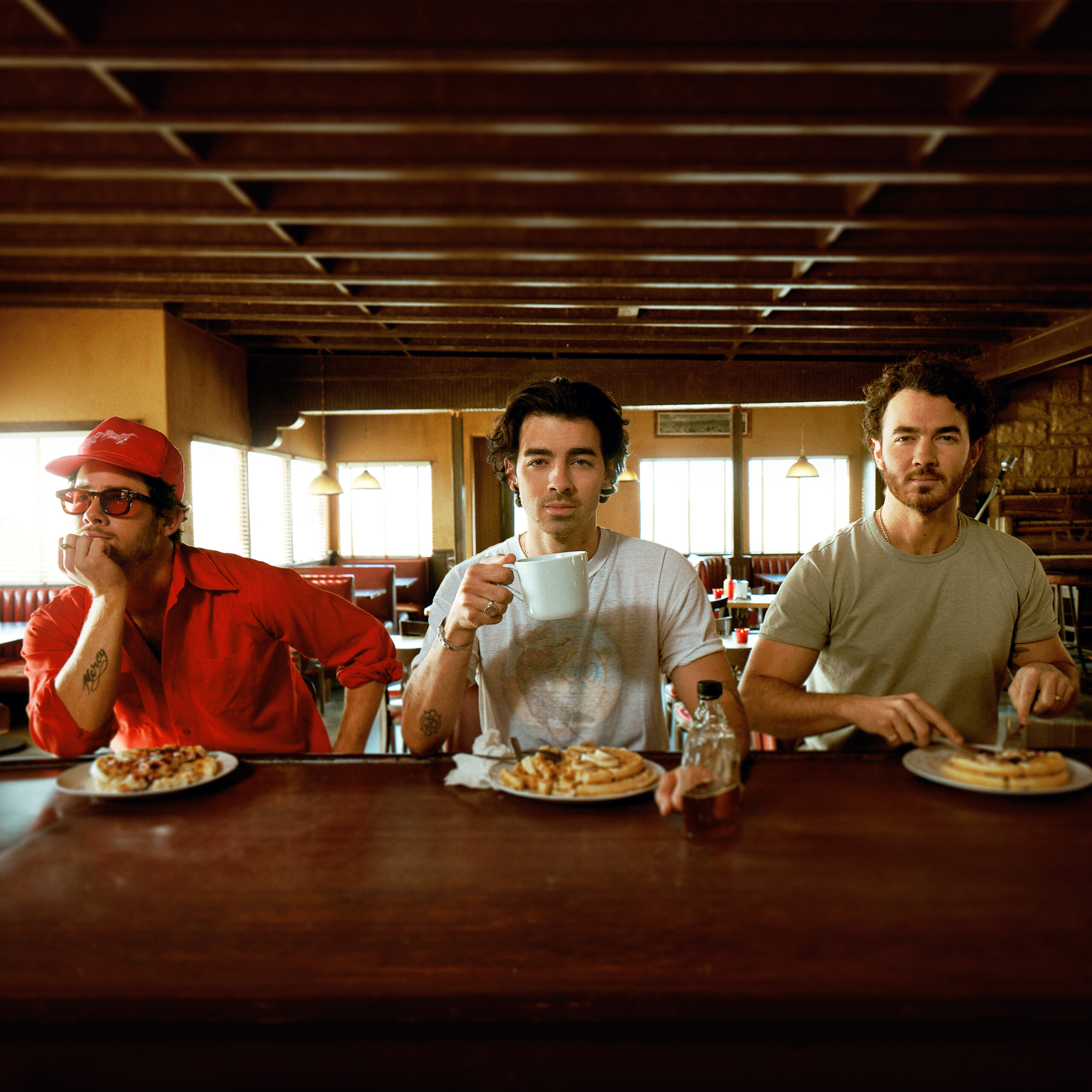 Jonas Brothers a lansat Waffle House