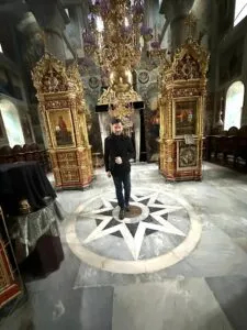 Pelerinaj la 7 manastiri de pe Muntele Athos pentru fostul europarlamentar Petru Luhan