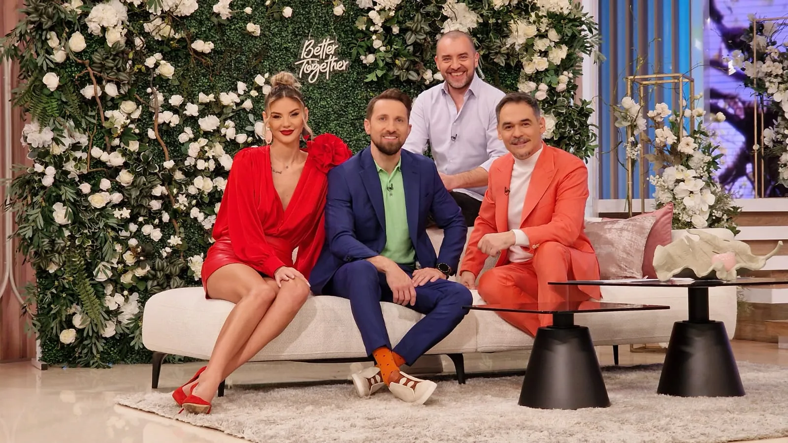 Super Neatza cu Răzvan şi Dani alege mâine „Cea mai sexy mămică” Simona Gherghe, Andreea Antonescu şi Mihai Petre, juraţii campaniei Super Neatza